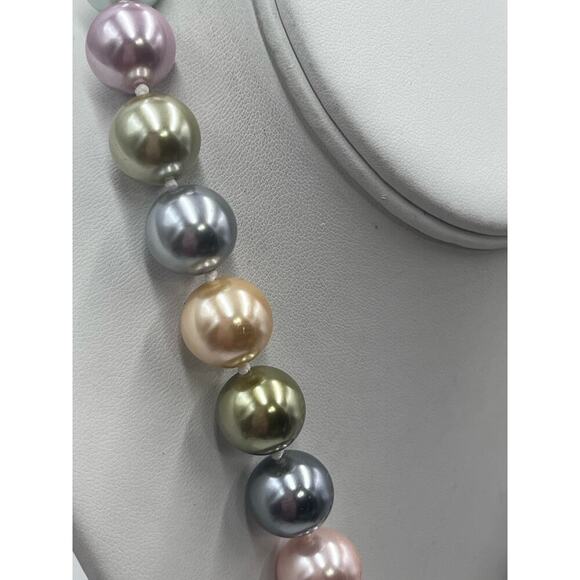 KJL Kenneth Jay Lane Inaugural 'First Lady' 2009 Simulated Pearl 18" Necklace - Picture 6 of 13